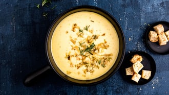 Fondue à la moutarde avec poire