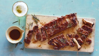 Spareribs mit Bier-Senf-Marinade