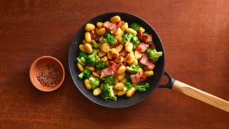 Gnocchi mit Speck und Broccoli