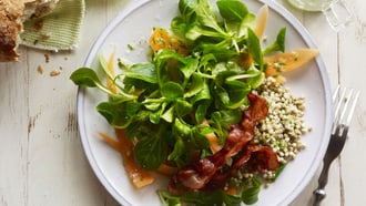 Nüsslisalat mit Buchweizen
