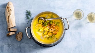 Zuppa di pesce profumata allo zafferano