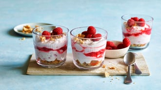 Himbeer-Amaretti-Dessert