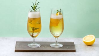 Mocktail alla birra e al sambuco