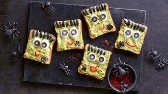 Monstre toast à l'avocat
