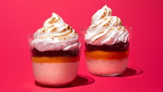 Baiser all'albicocca con gelato