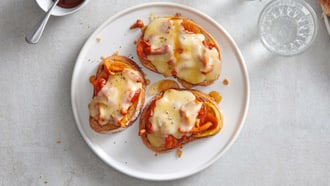 Pilz-Tomaten-Käseschnitten