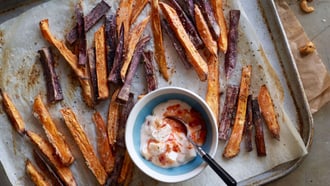 Frites douces avec sauce ananas-piment