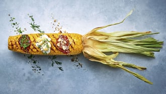 Grillierte Maiskolben mit 3 Toppings