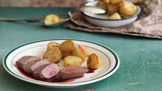 Lammnierstück mit Holundersauce