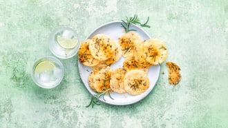 Parmesan-Chips mit Rosmarin