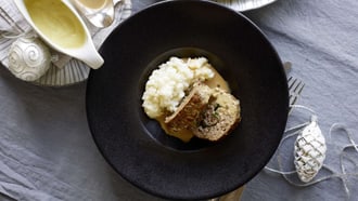 Hackbraten an Pfeffersauce