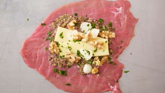 Cordon bleu con gruyère, aglio e noci