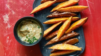 Süsskartoffeln mit Mandeln-Kapern-Sauce