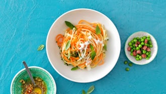 Spaghetti alle carote con salsa al formaggio