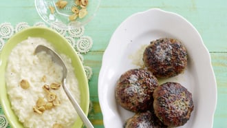 Polpette di carne macinata e spinaci con risotto all’aglio