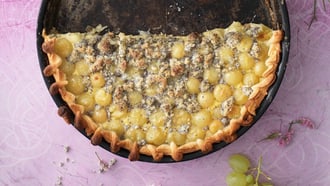 Trauben-Tarte mit Mohnstreusel