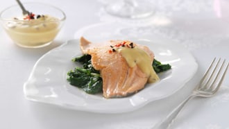 Filet d’omble chevalier avec hollandaise à l’huile d’olive