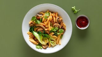 Asiatische One-Pot-Spätzli mit Pilzen