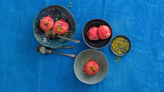 Gebackenes Zwetschgensorbet