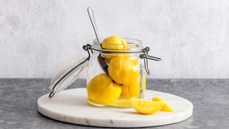 Limoni sotto sale