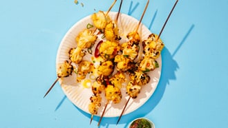 Grill-Blumenkohl mit Nuss-Topping