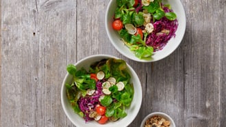 Salatbowl mit Schwarzwurzeln