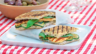 Focaccia farcie aux courgettes et au fromage