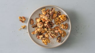 Snack alle noci con formaggio