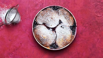 Torta di pane e ciliegie