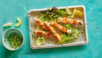 Fischspiess mit Blattsalat