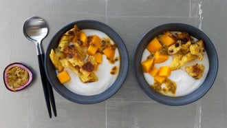 Crunchy-Joghurt-Bowl