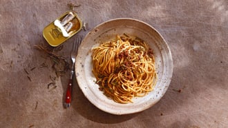 Spaghetti mit Paniermehl und Sardellen