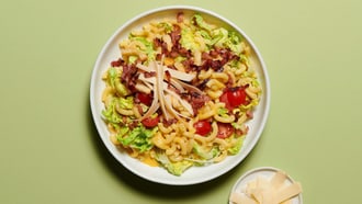 Hörnlisalat mit Speck und Käse