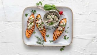 Patate dolci al grill con topping vegano