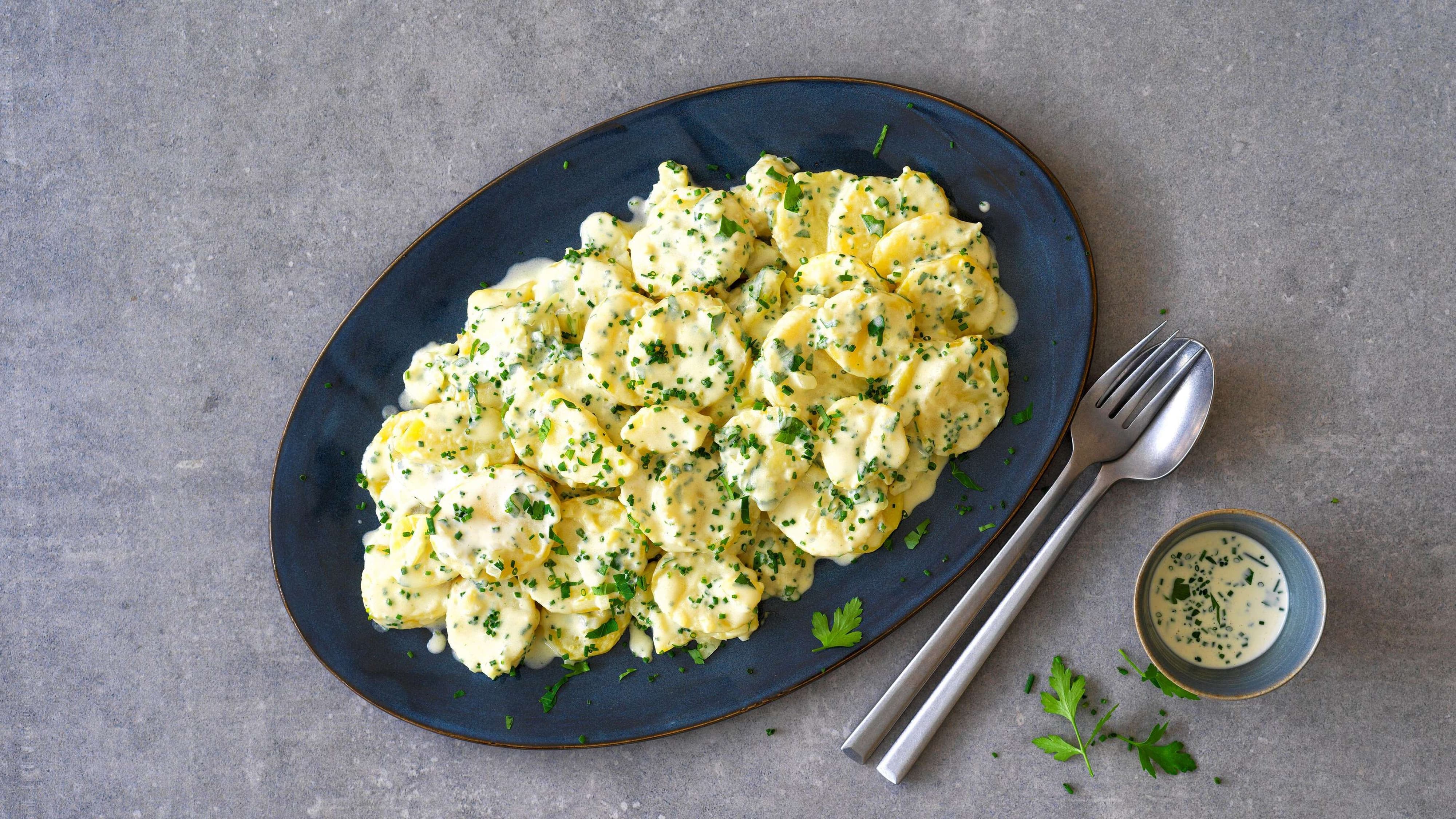 So schmeckt der Kartoffelsalat besonders gut | Migusto