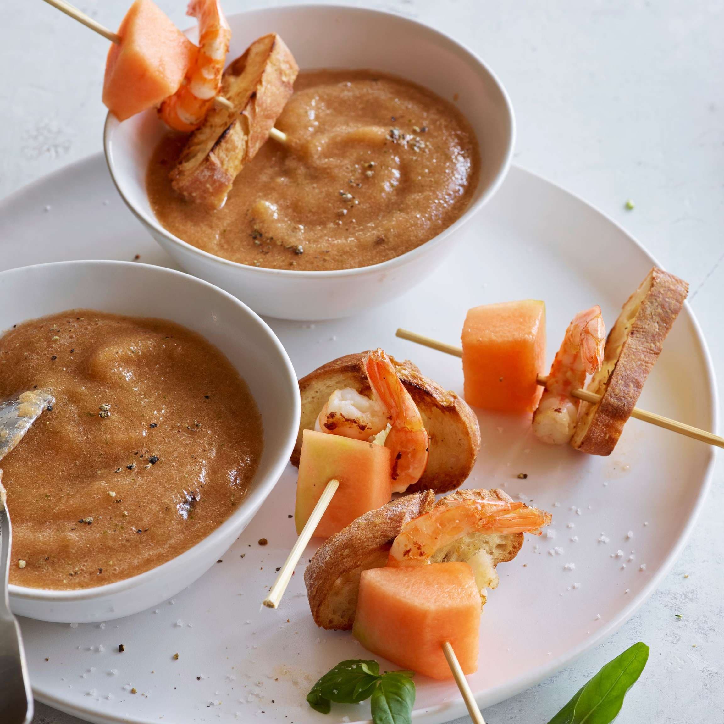 Melonen-Gazpacho mit Rohschinken-Chips | Migusto