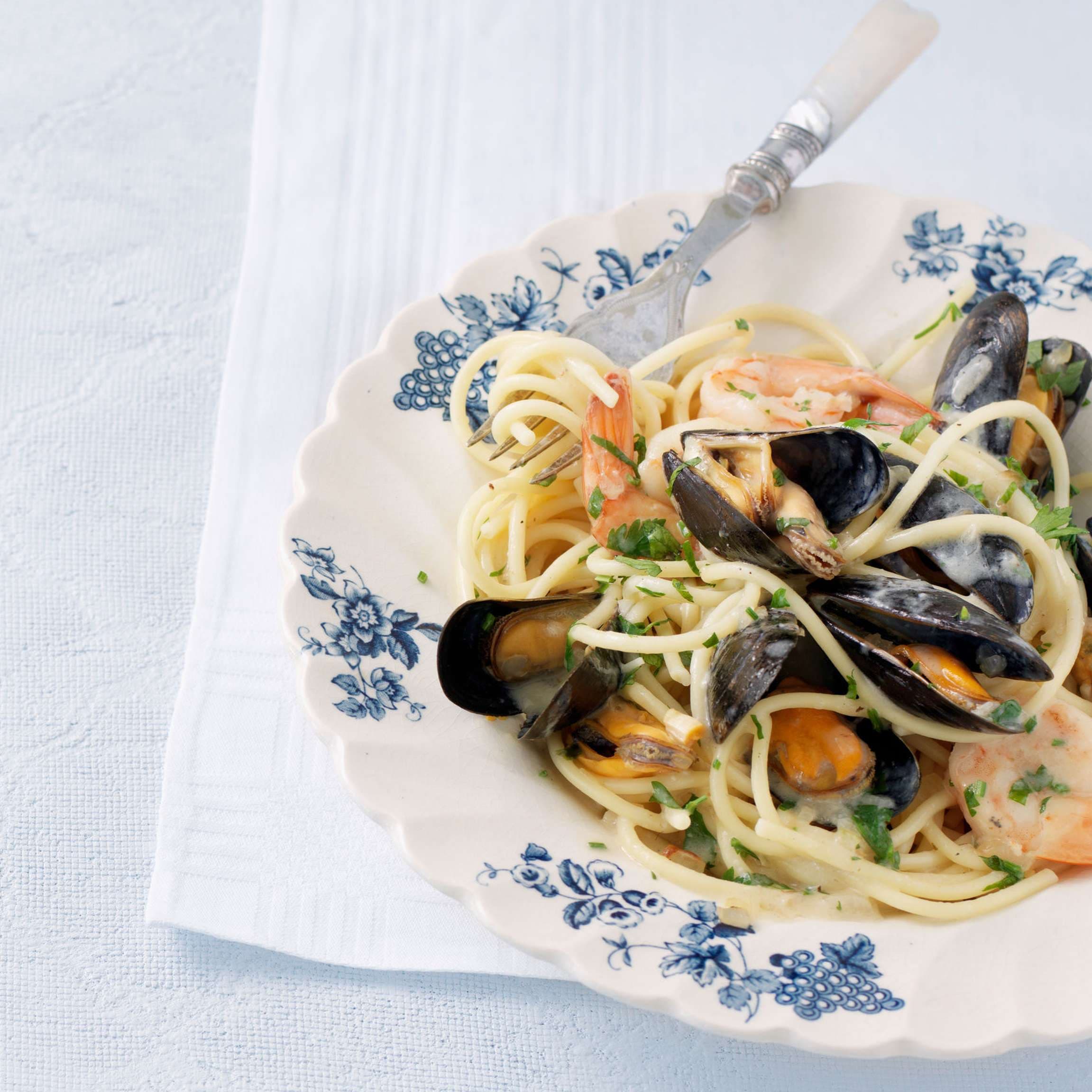 Pasta mit Cognac-Leber und Speck | Migusto