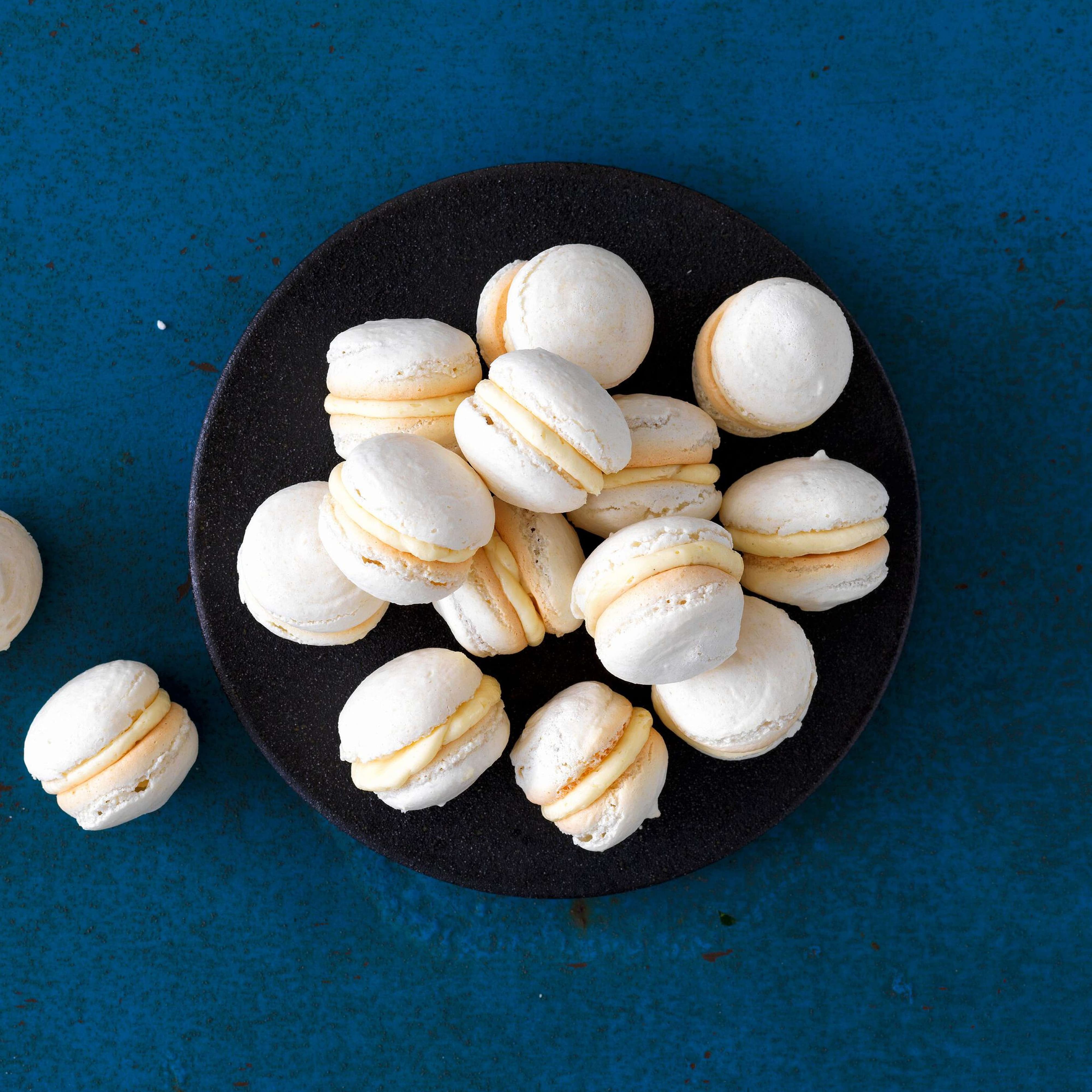 Macarons mit Orangen-Schokolade- und Vanillefüllung | Rezept