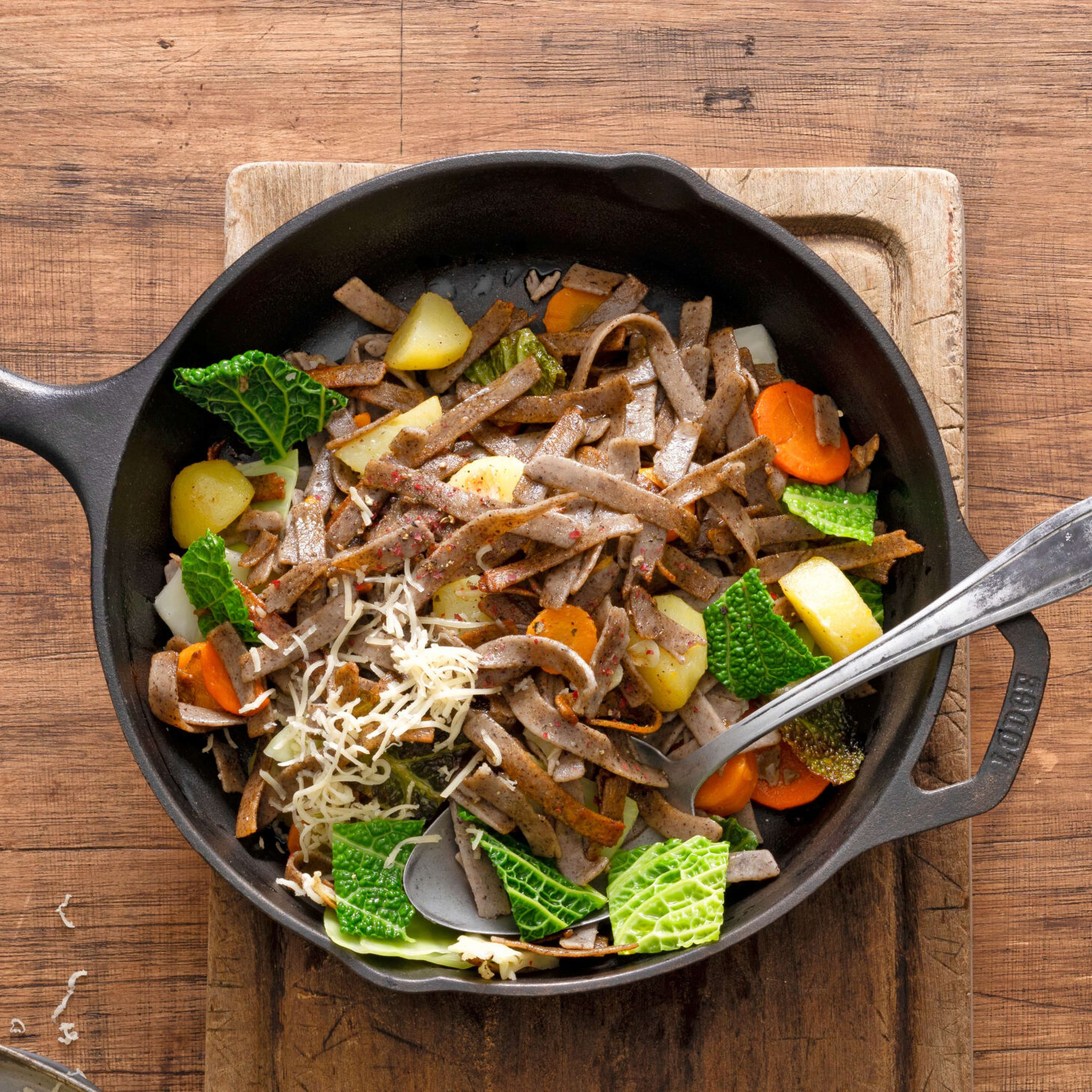 Blitz-Polenta mit Wirz und Gorgonzola | Migusto