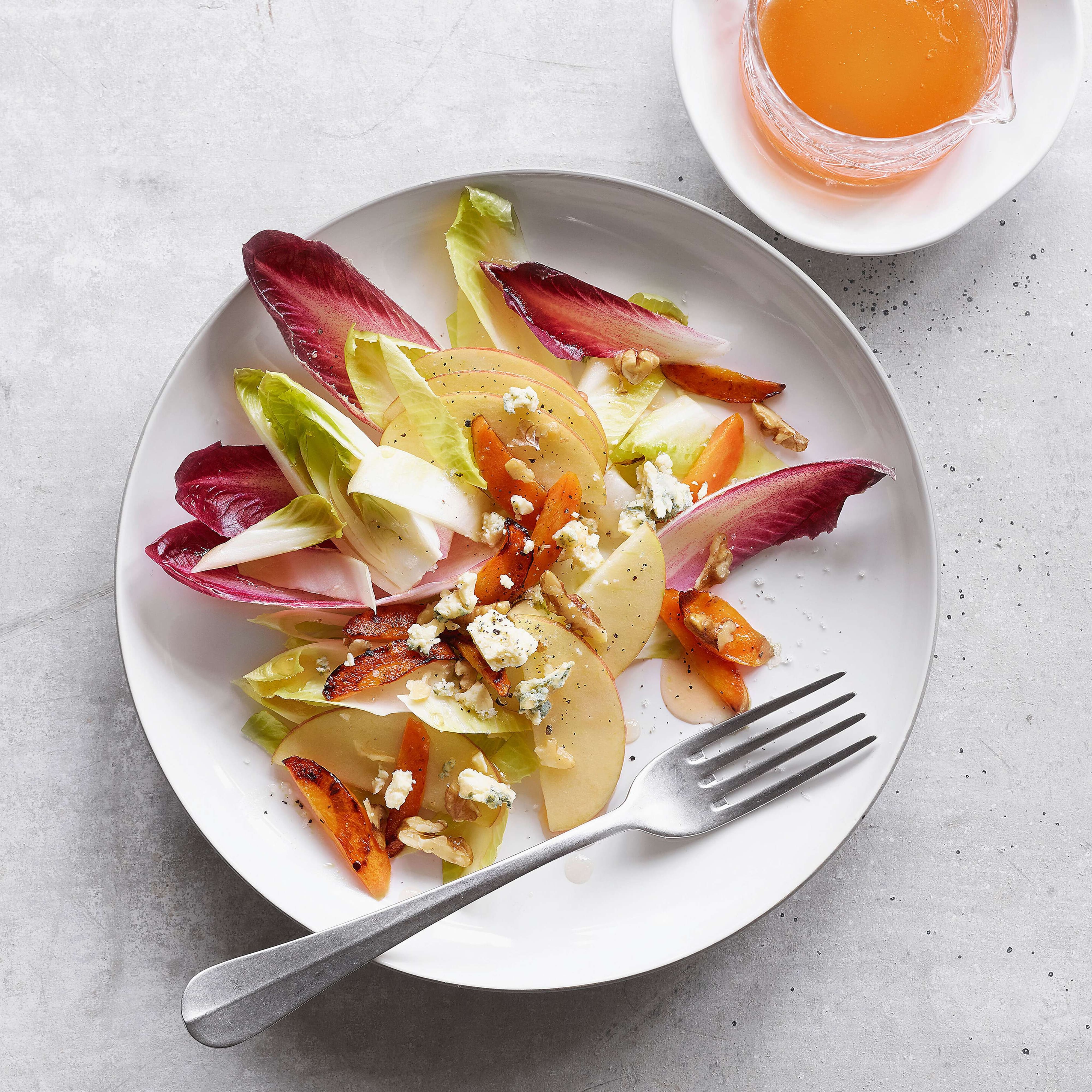 Wintersalat mit Oliven und Feta | Rezept