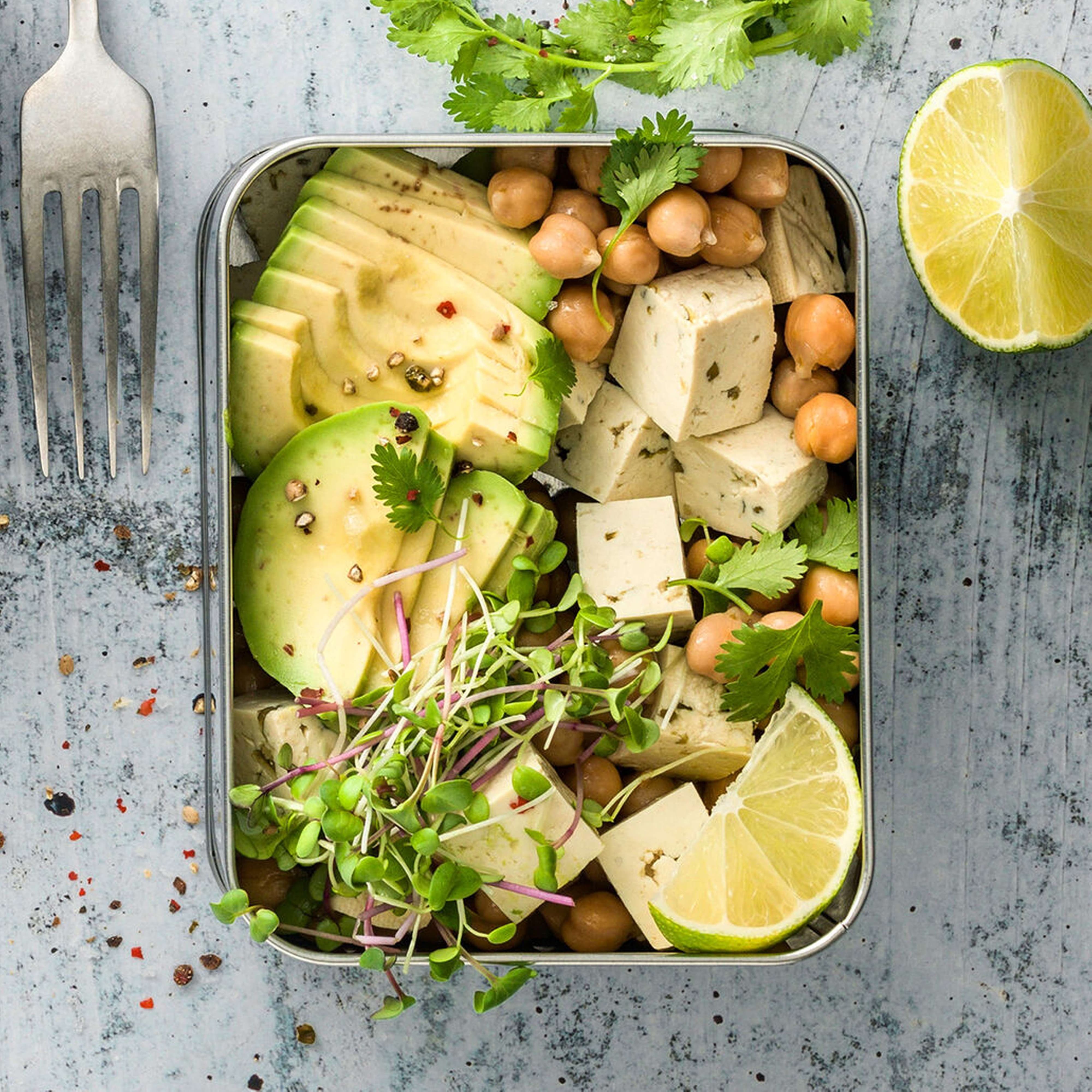 Blumenkohlsalat mit Sonnenblumenkernen und Kichererbsen | Rezept Blumenkohlsalat mit Sonnenblumenkernen und Kichererbsen | Rezept