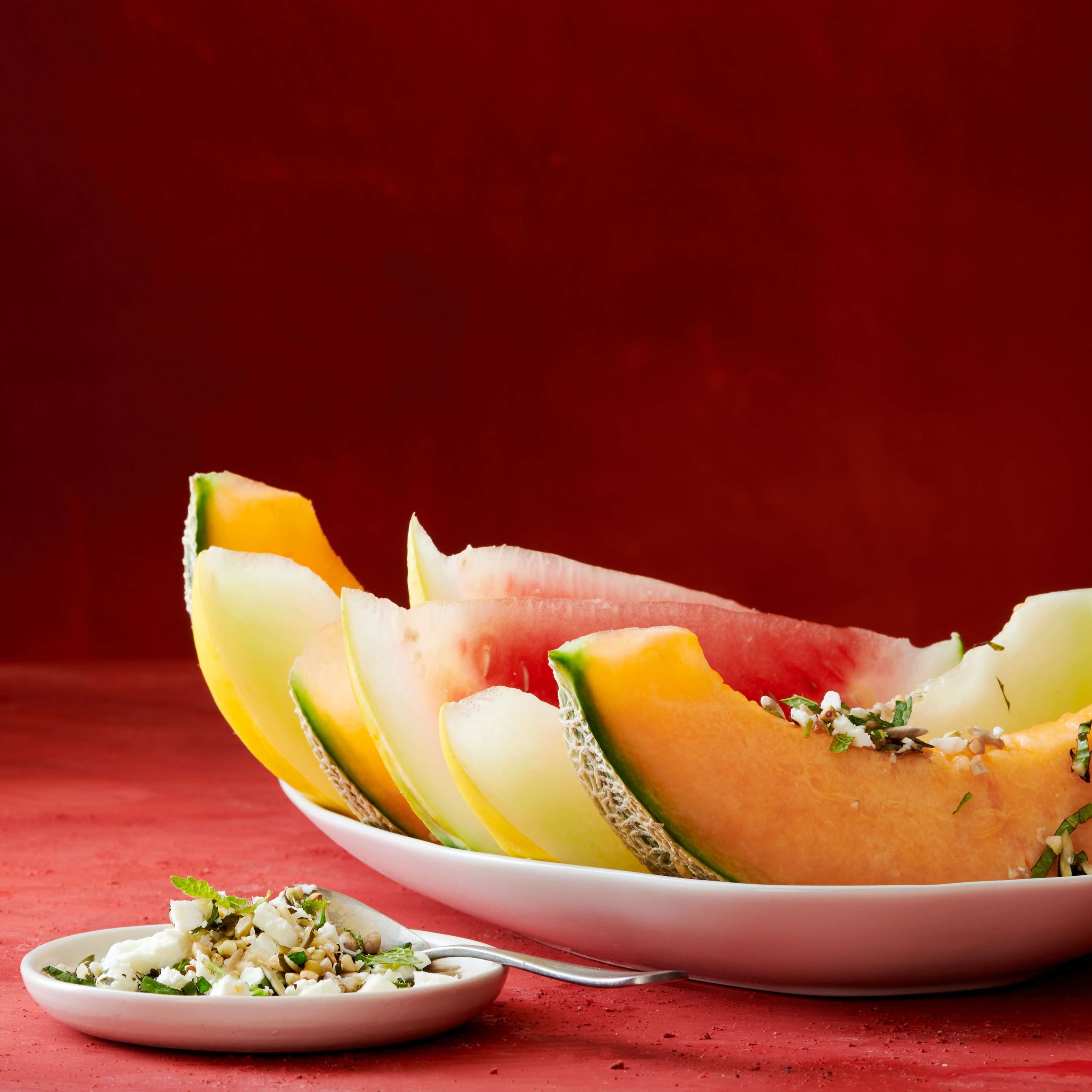 Melone mit Hafer-Granola | Migusto