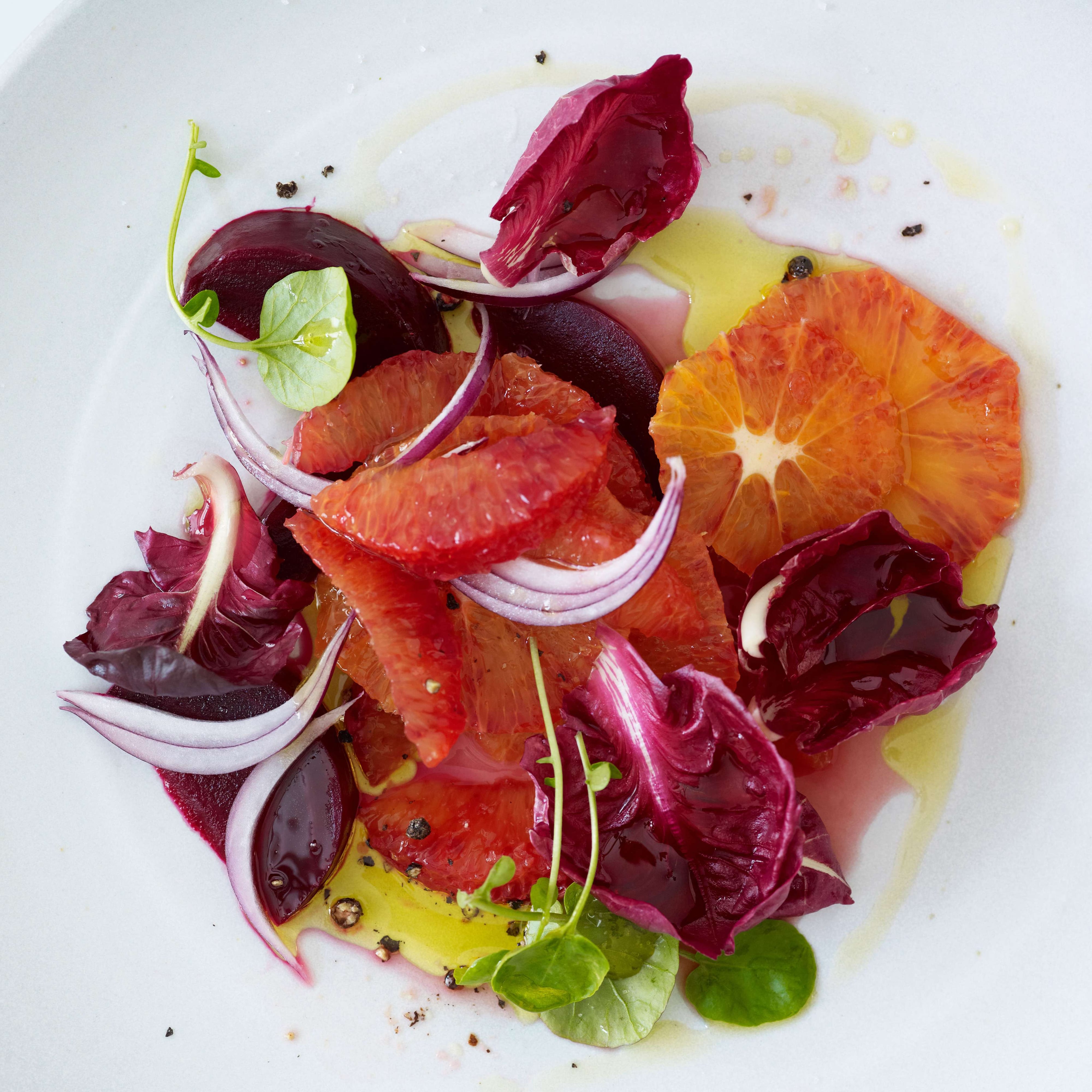 Mariniertes Lachsfilet auf Portulak | Rezept