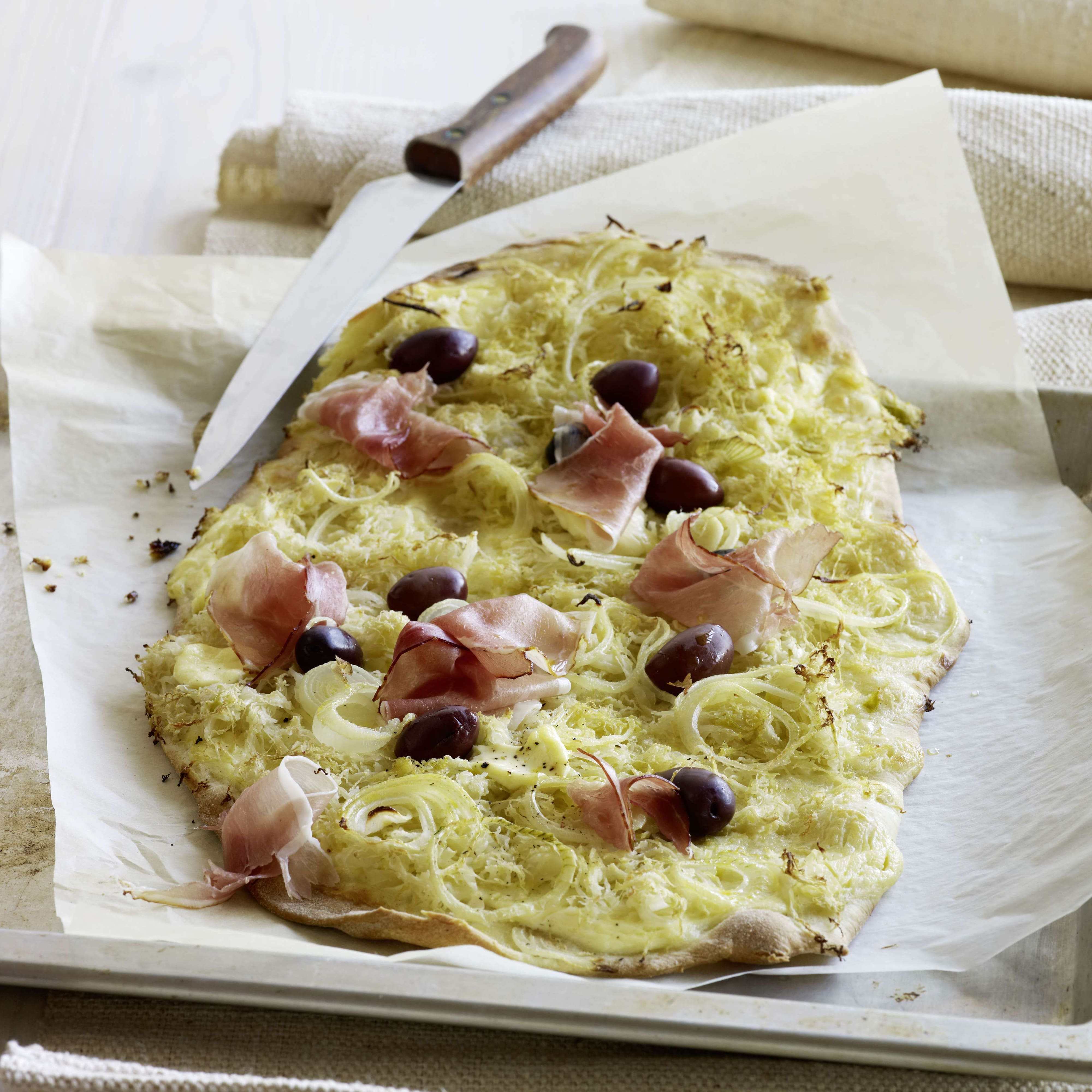 Flammkuchen mit Sauerkraut und Chorizo Migusto