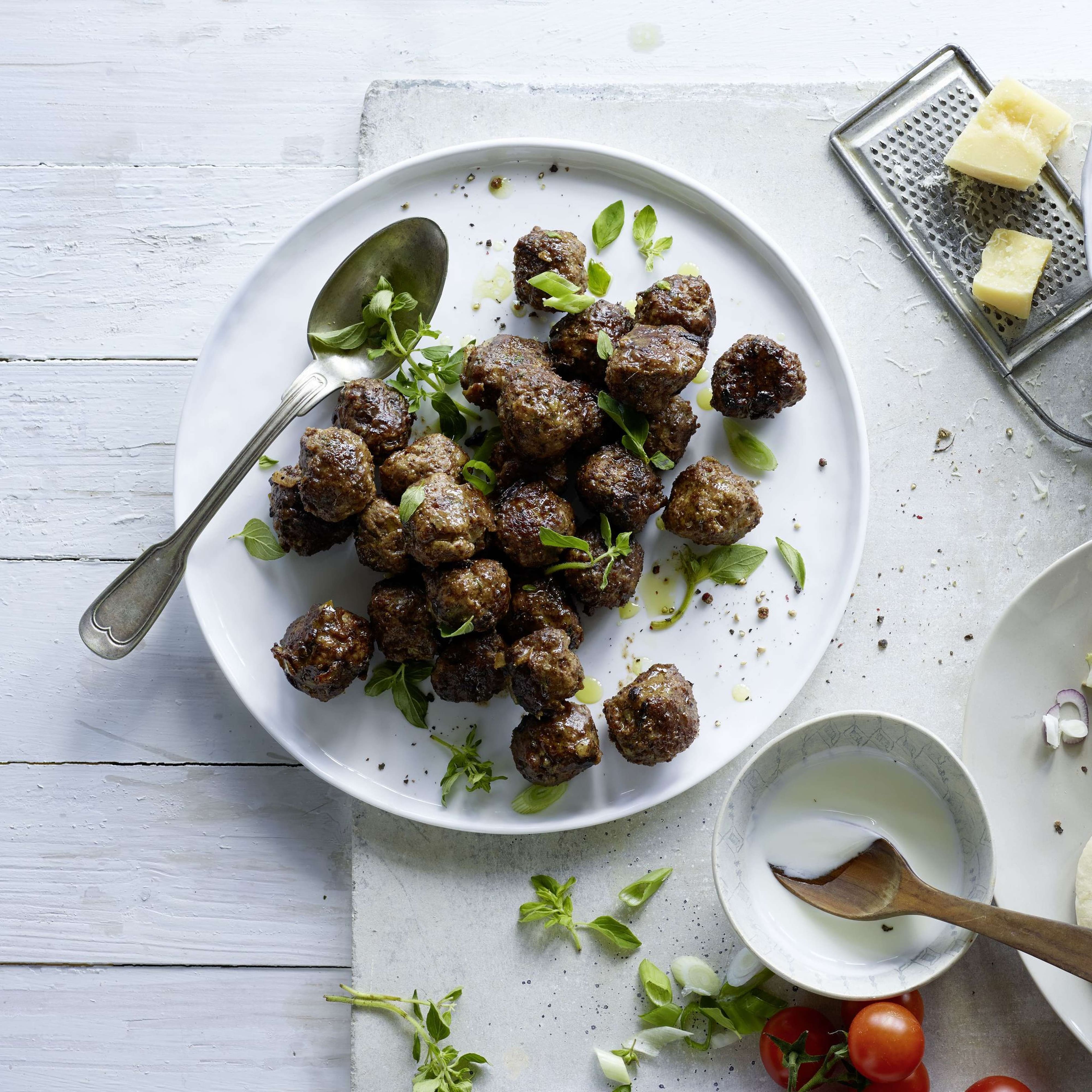 Thon-Reis-Kugeln mit Tomatensauce | Migusto