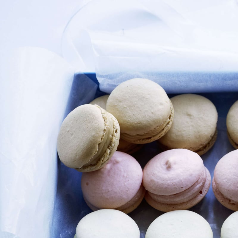 Macarons mit OrangenSchokolade und Vanillefüllung Rezept