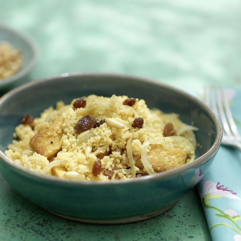 Gebratene Linsen mit Rosinen und Spinat | Rezept