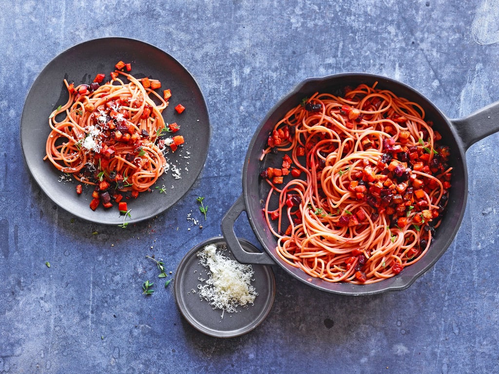 Spaghetti de lentilles et carbonara aux légumes grillés