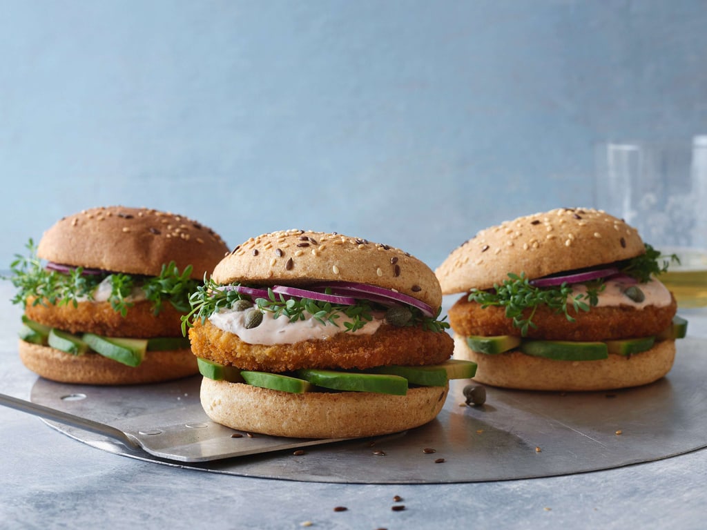 Falafel-burger con quark alla sriracha