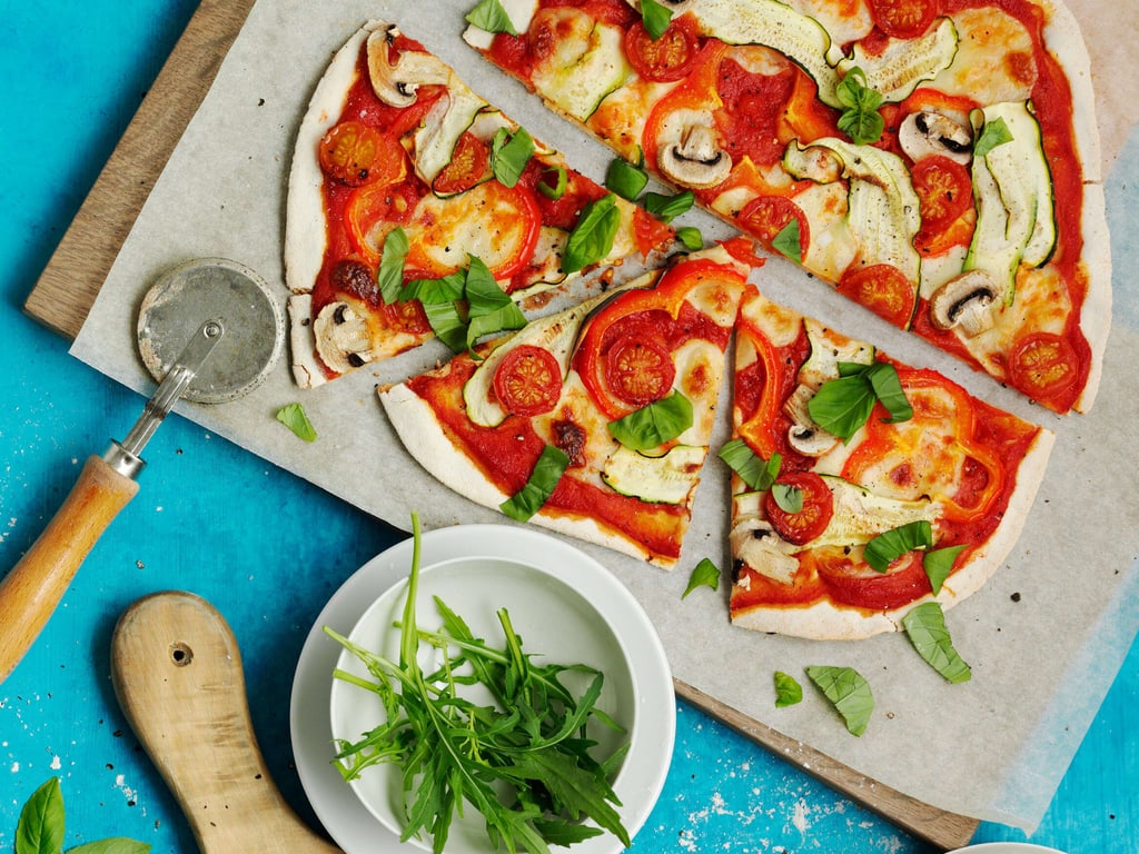 Gemüsepizza mit Champignons